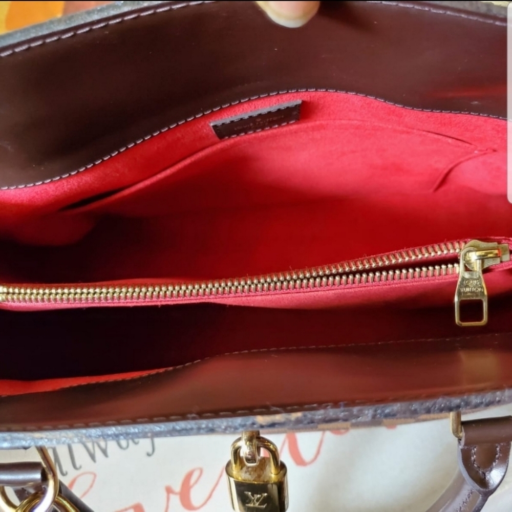 Louis Vuitton Rivoli MM - Picture 13 of 14